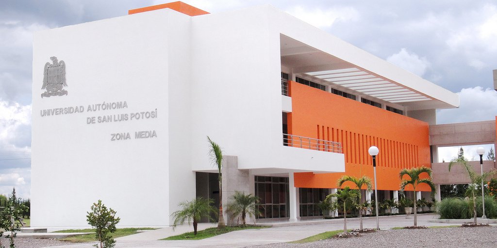 Odoo • Una imagen con una leyenda