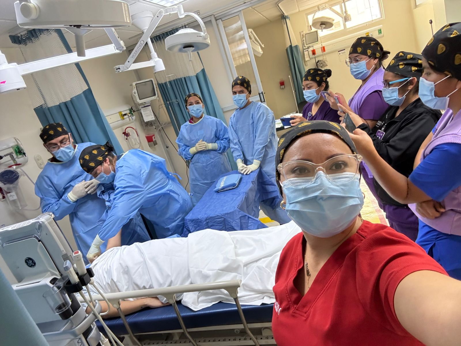 INSTALACIÓN ECOGUIADA Y MANEJO DEL CATÉTER VENOSO DE LÍNEA MEDIA (CVLM) EN PACIENTES ADULTOS CON VENAS DE DIFÍCIL ACCESO: MANTENIMIENTO Y PREVENCIÓN DE COMPLICACIONES  INSTALACIÓN ECOGUIADA DE CATÉTER CENTRAL DE INSERCIÓN PERIFÉRICA (PICC) EN PACIENTES ADULTOS CON TRATAMIENTOS INTRAVENOSOS DE LARGO PLAZO: MANTENIMIENTO Y PREVENCIÓN DE COMPLICACIONES