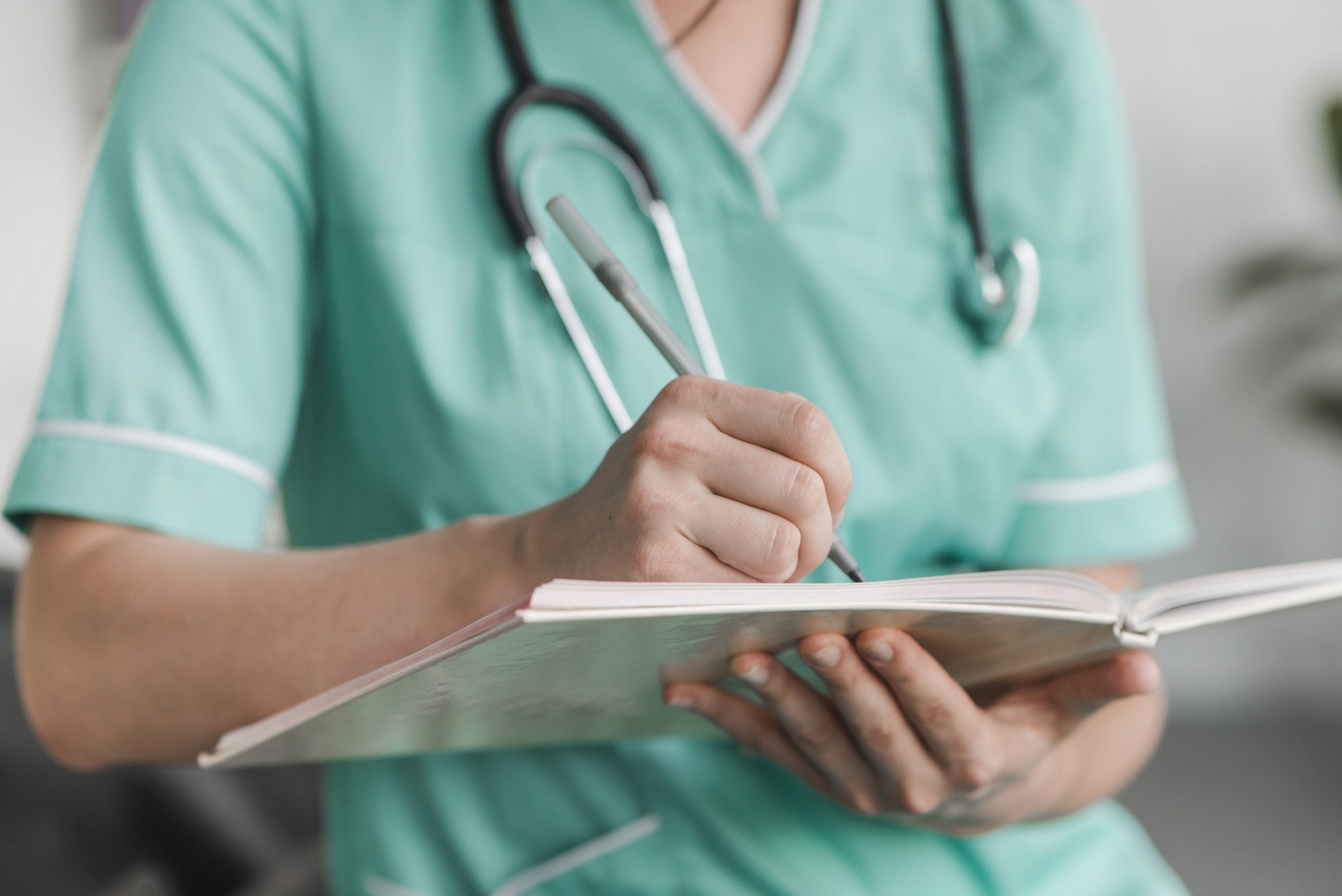 EC0669 Cuidado básico de la persona adulta mayor en domicilio