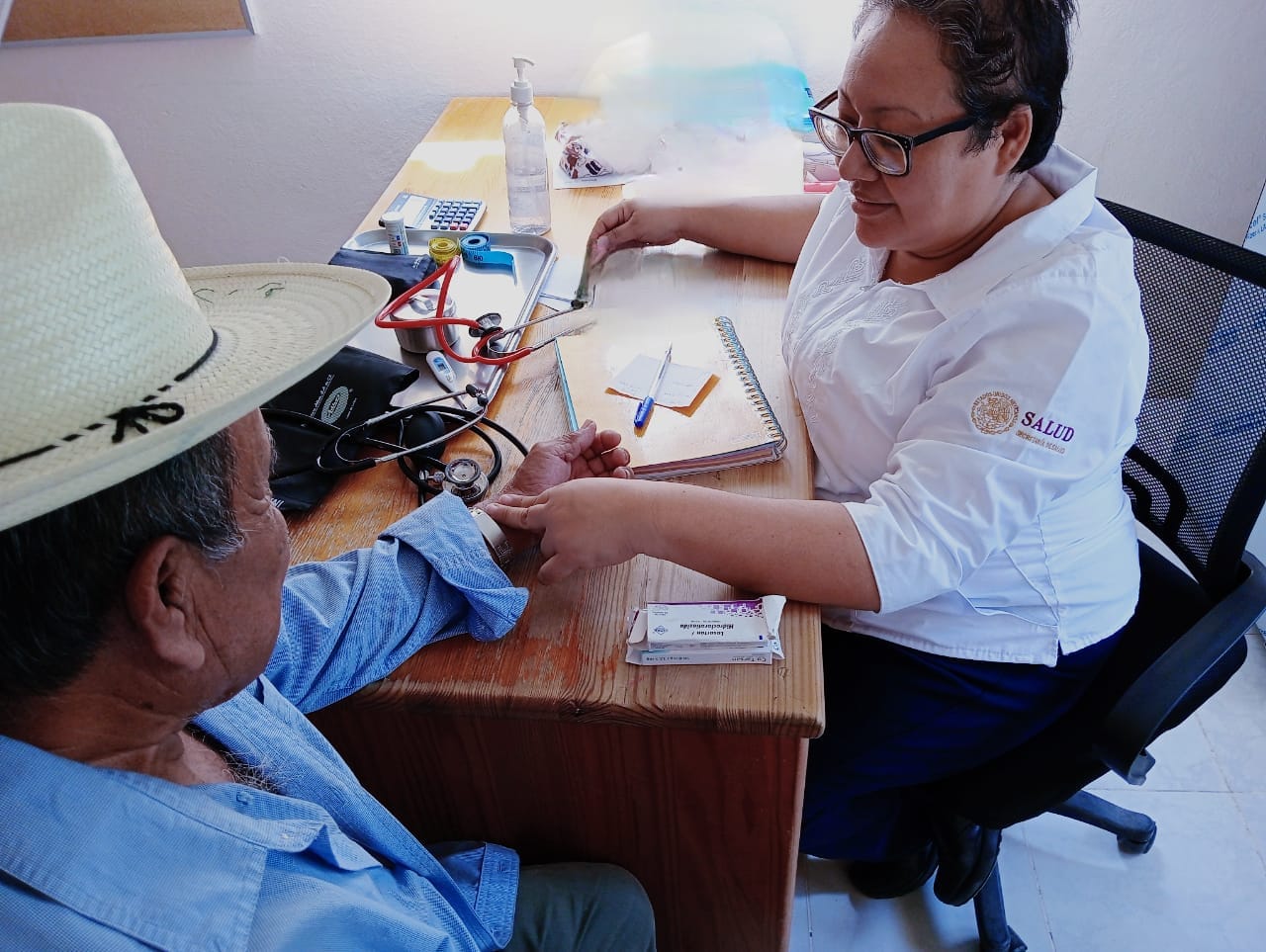 &quot;Consulta de Enfermería en la Comunidad: Estrategias para la Promoción de la Salud, Prevención de Enfermedades y Atención Integral&quot;